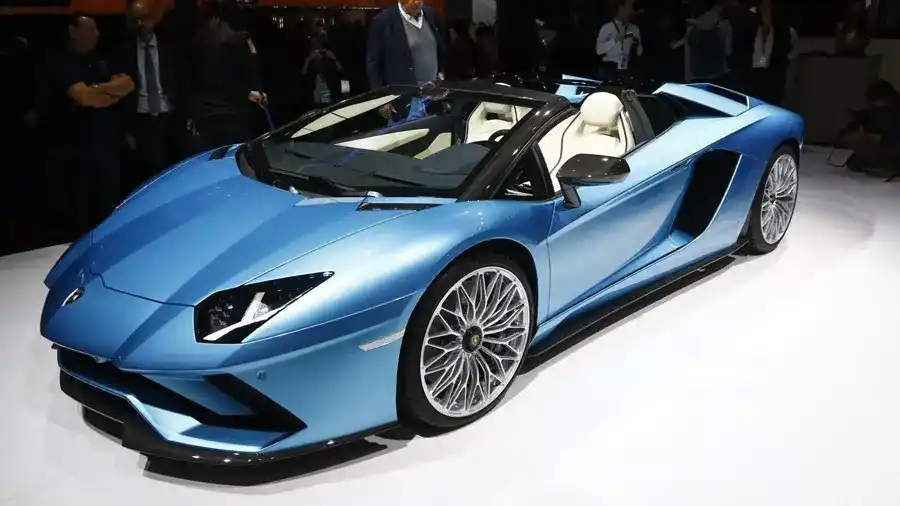 Xe Lamborghini Aventador LP 740-4 S Roadster