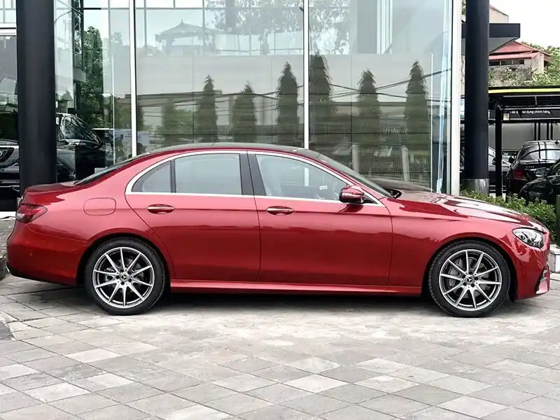 Xe mec e300 2024