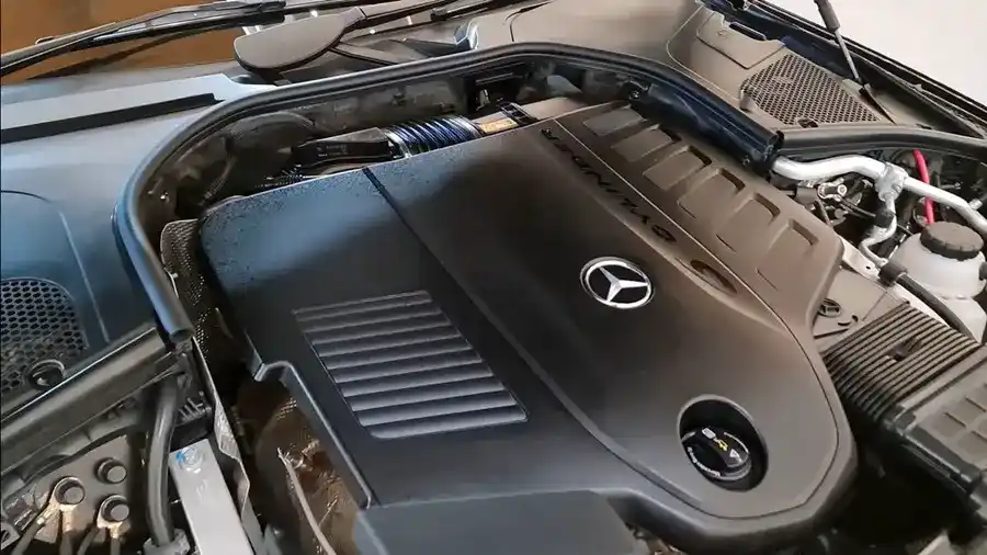 Động cơ xe mec s450