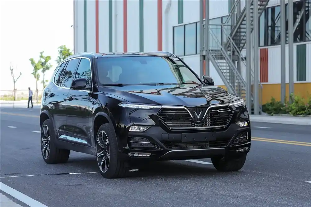 VinFast Lux SA2.0 (7 chỗ)