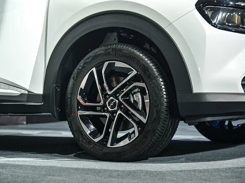 Bộ lốp kia Carens 2024