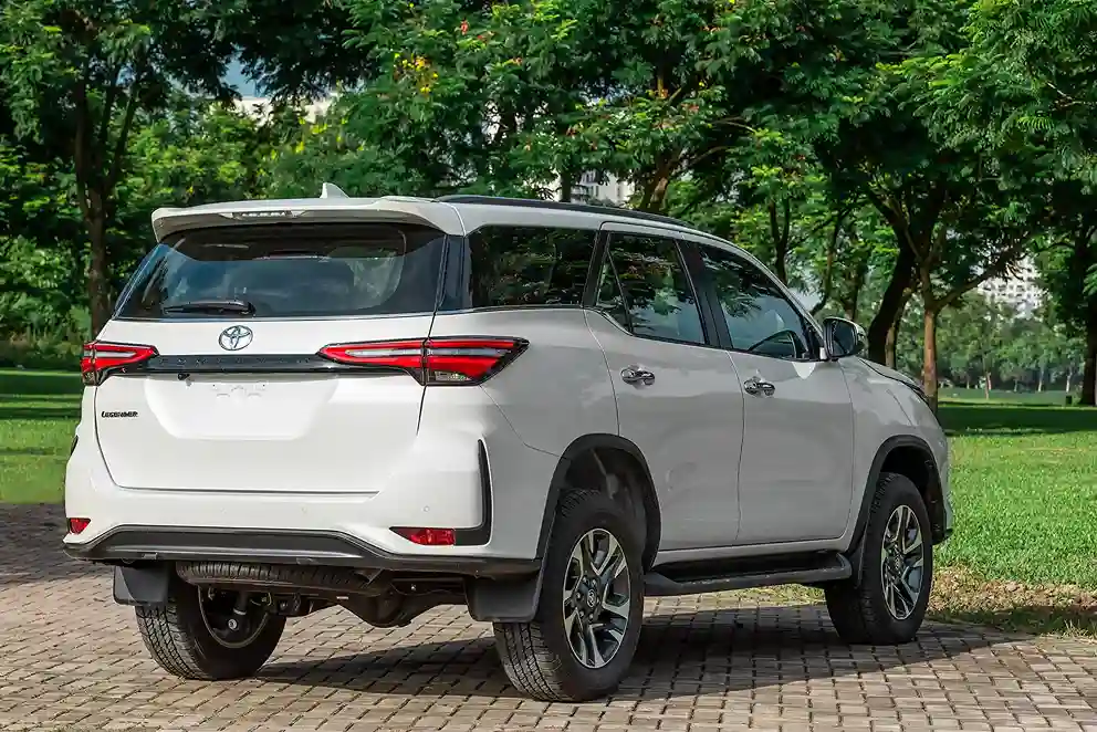 Đuôi xe Toyota Fortuner