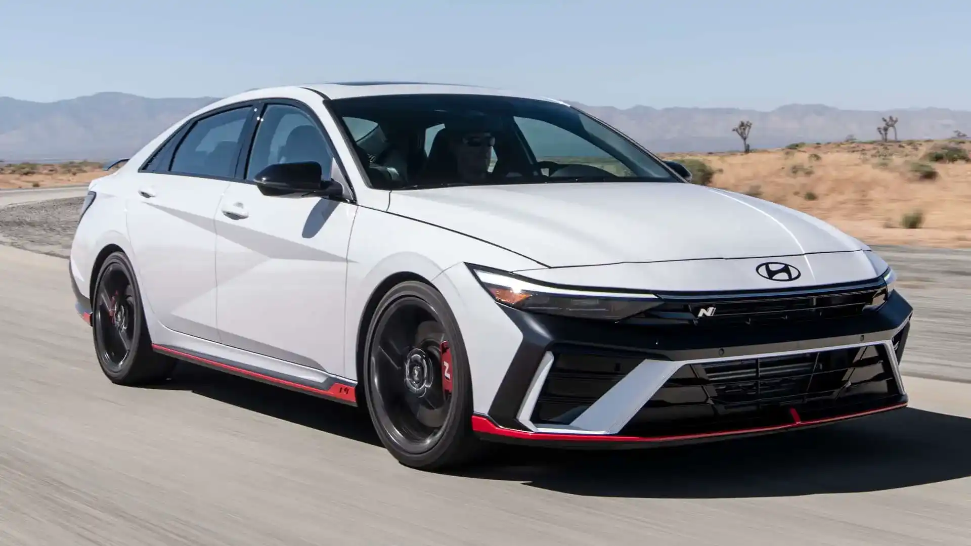 Hyundai Elantra 2024