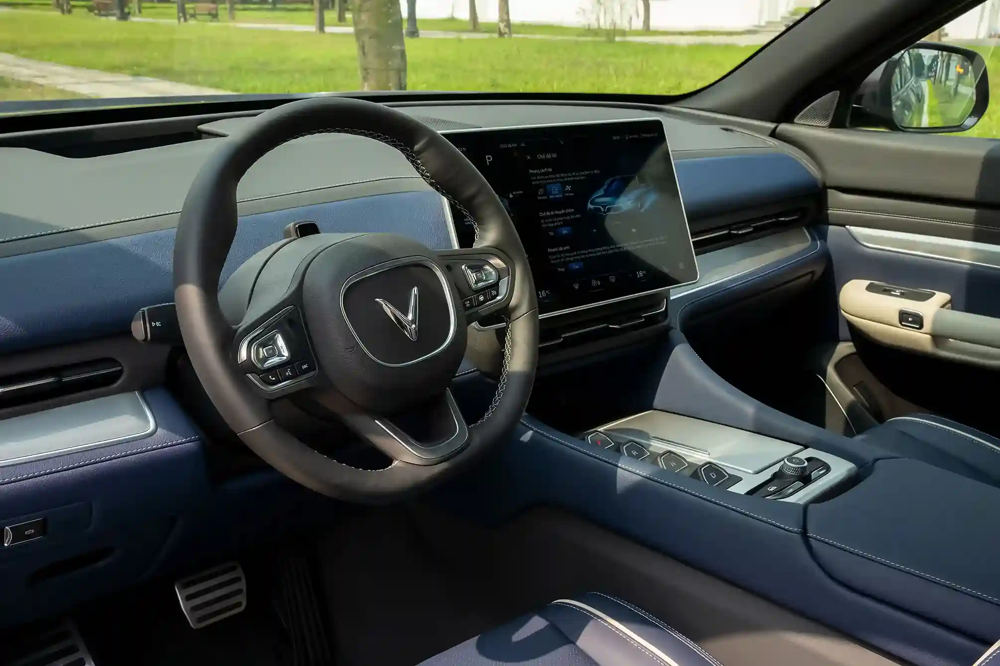 Khoang lái VinFast VF9