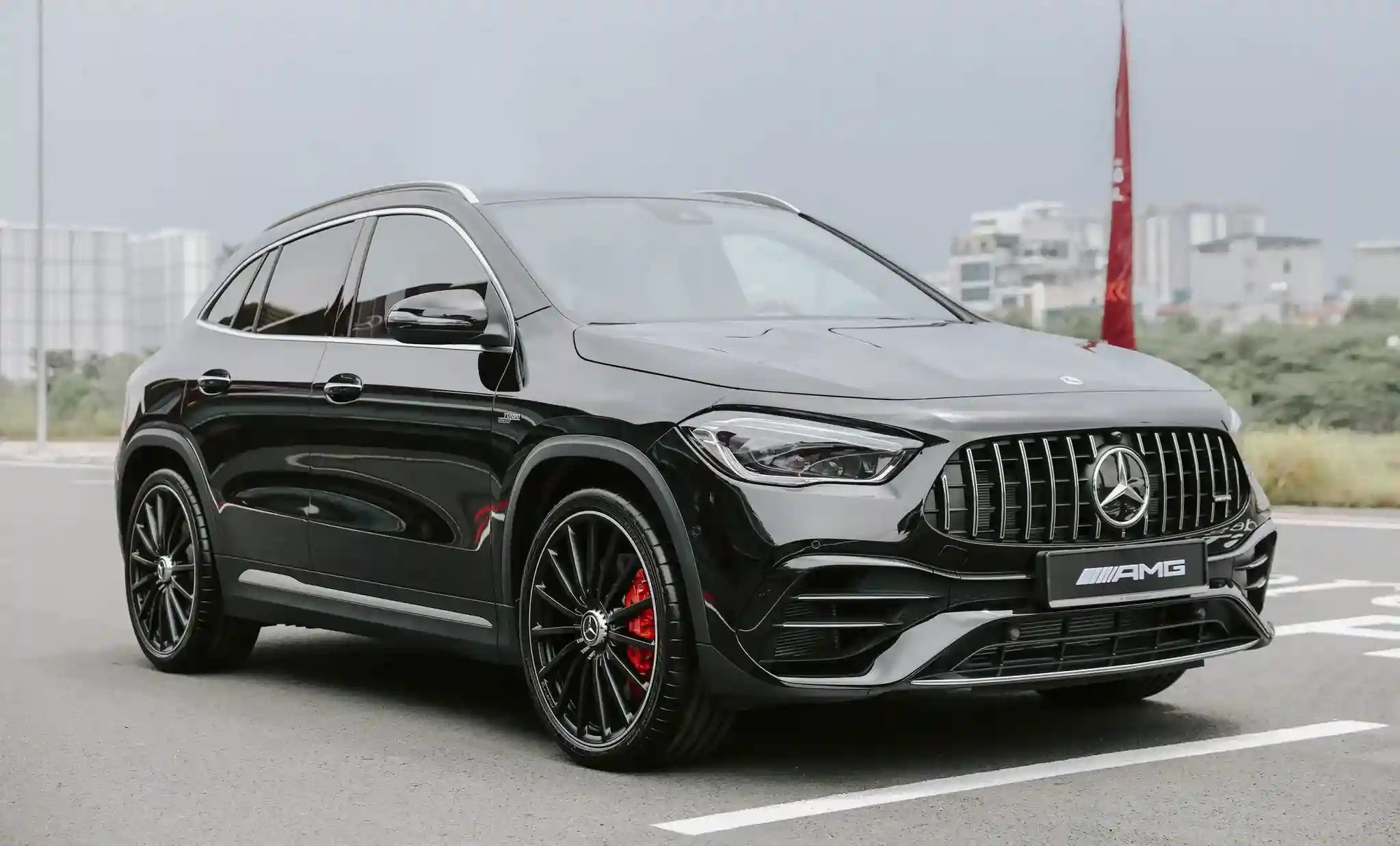 Mercedes GLA 5 chỗ