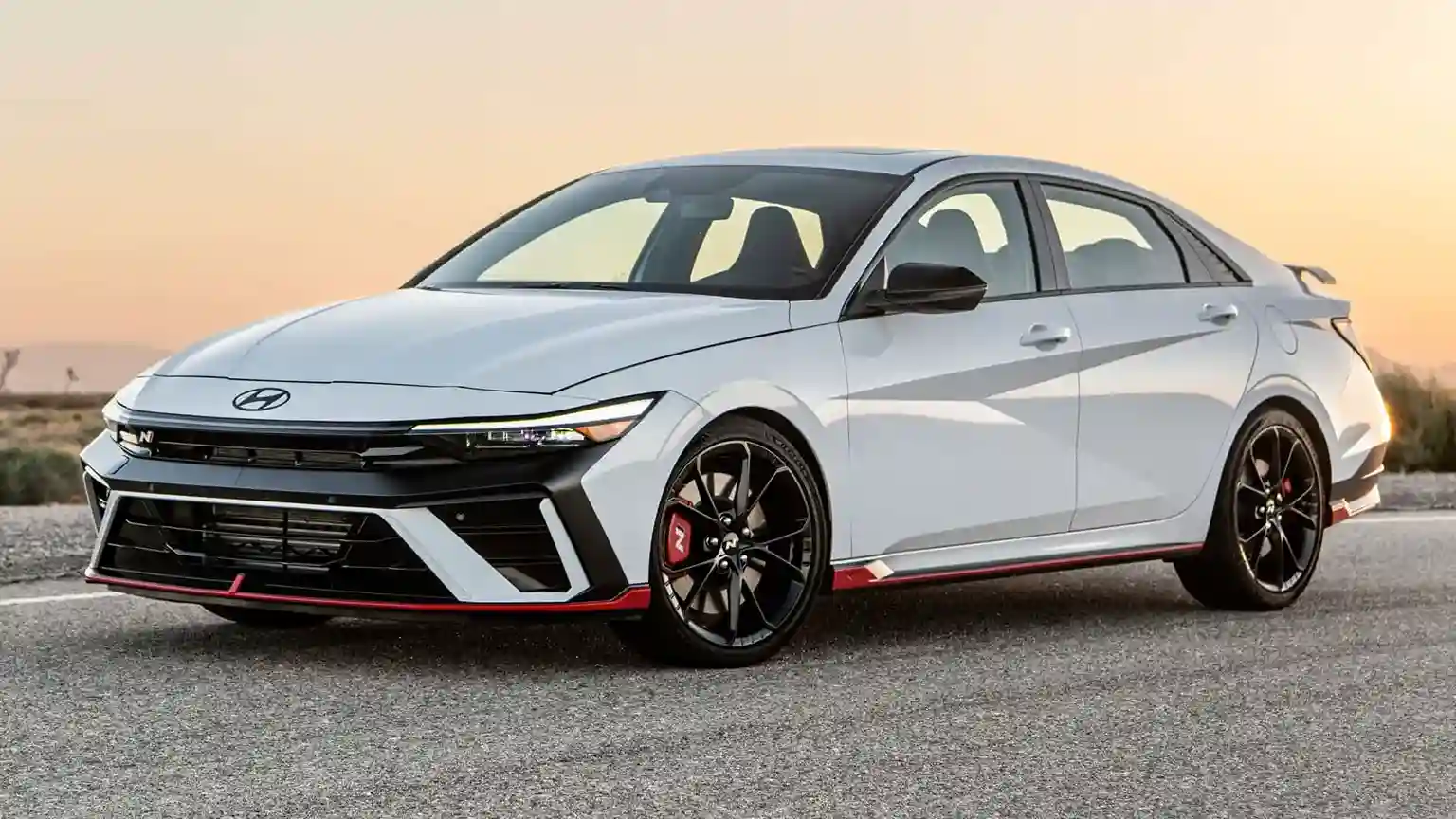 Thân xe Hyundai Elantra 2024