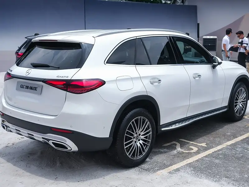 Thân xe Mercedes GLC 200 2024