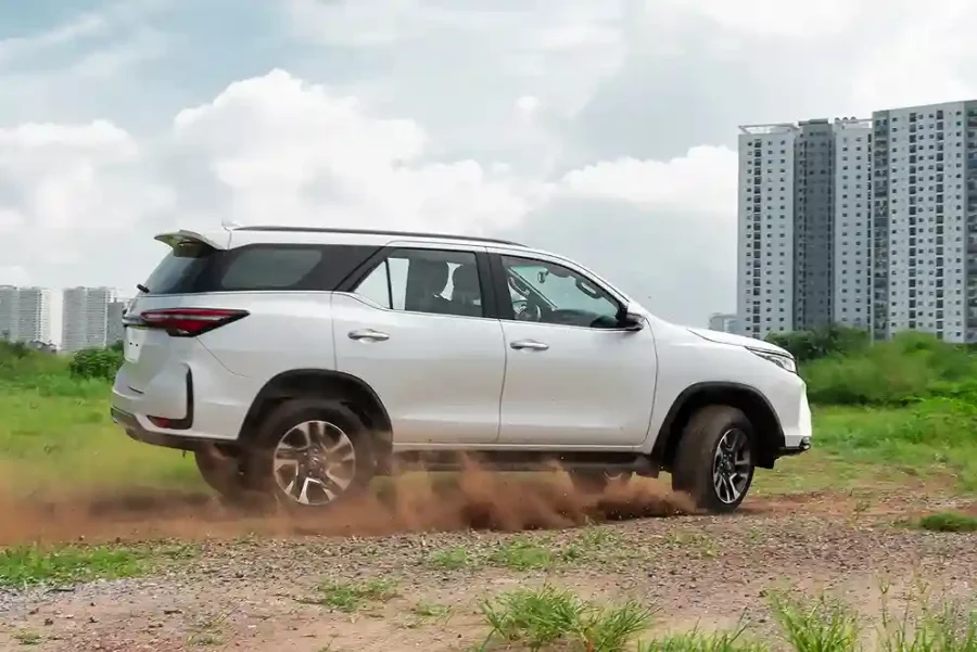 Động cơ, hộp số Toyota fortuner legender