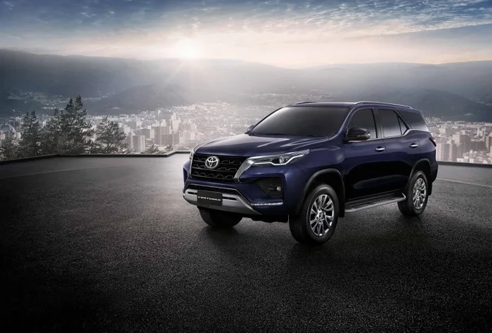 Giá xe toyota 7 chỗ fortuner Fortuner Legender là 1.459.000.000