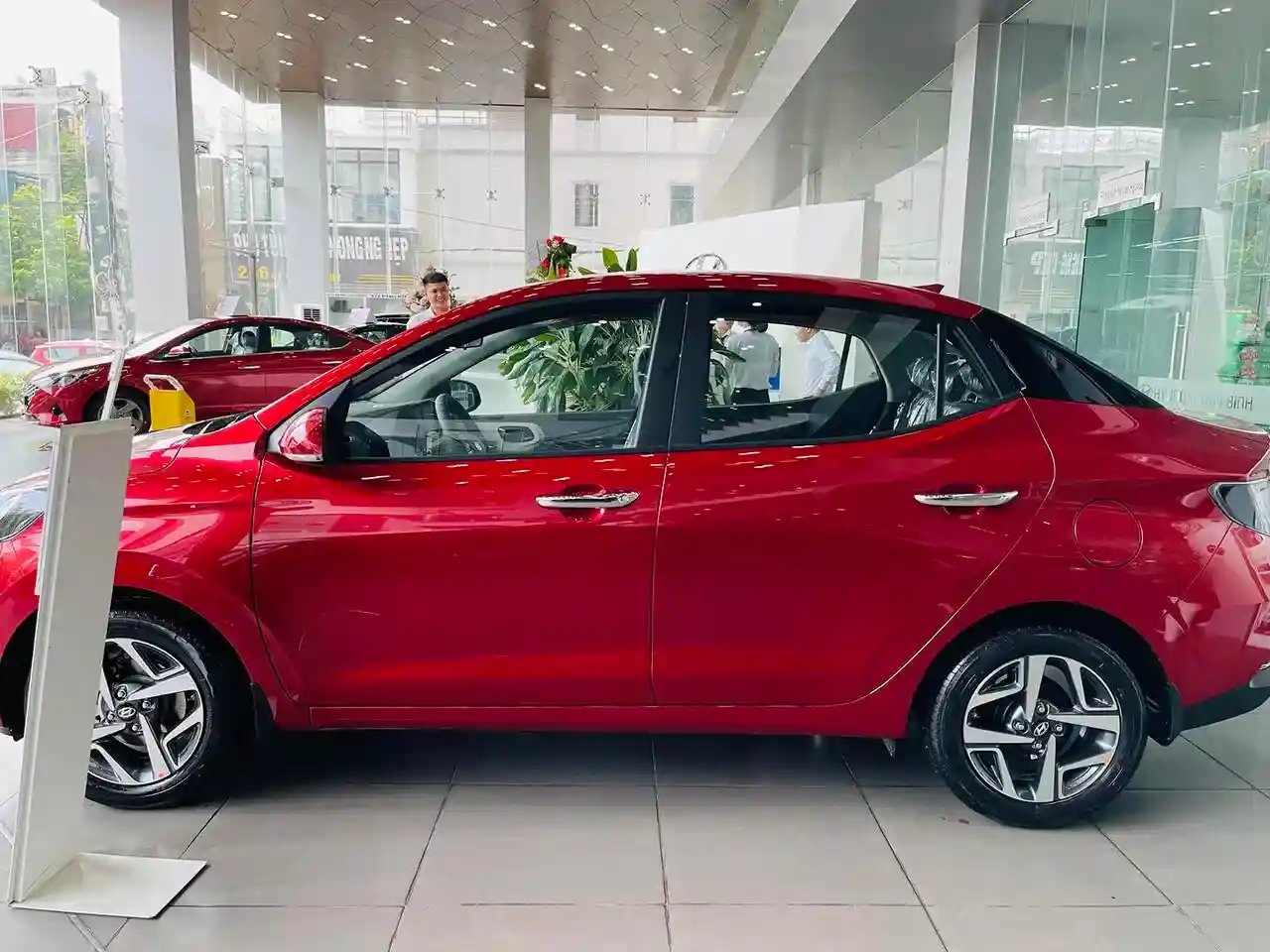 thân xe Hyundai Grand i10