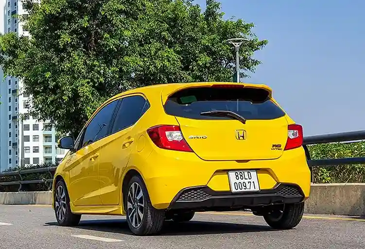 đuôi xe Honda Brio bản G