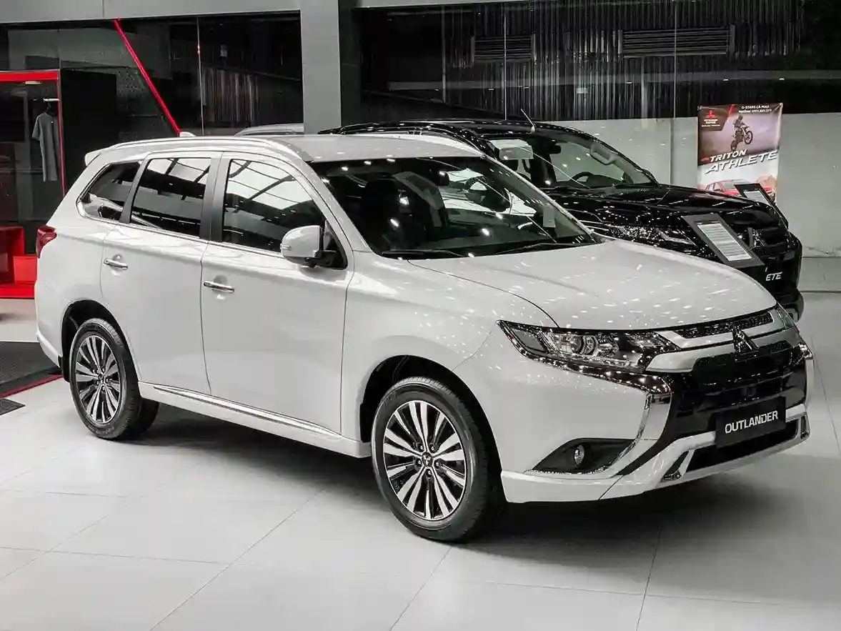 màu xe Mitsubishi Outlander