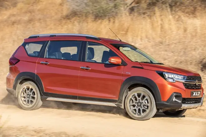 thân xe Suzuki XL7 