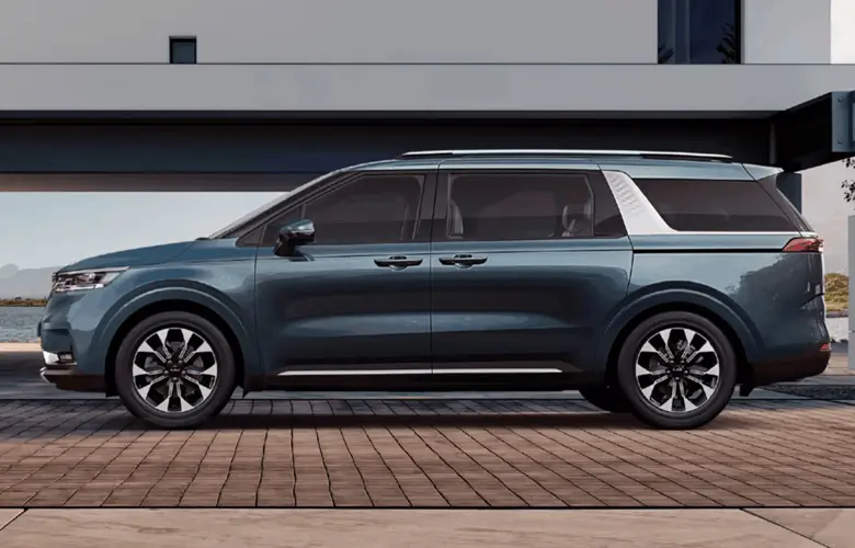 thân xe Kia sedona 7 chỗ