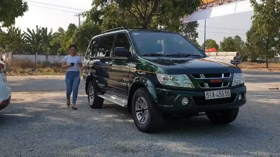 Isuzu Hilander số sàn 2006