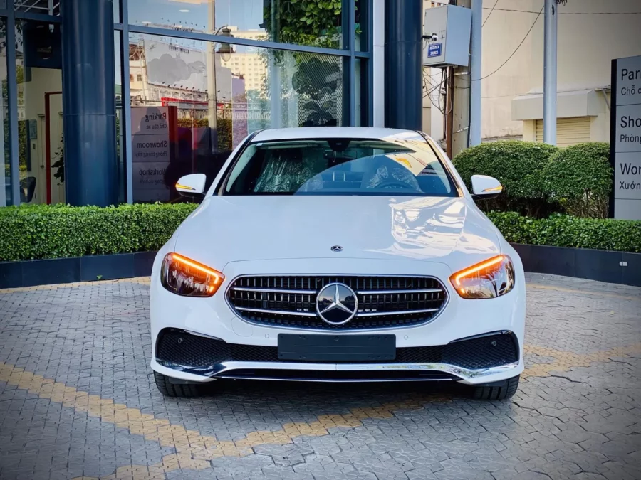 Ngoại thất mercedes e180