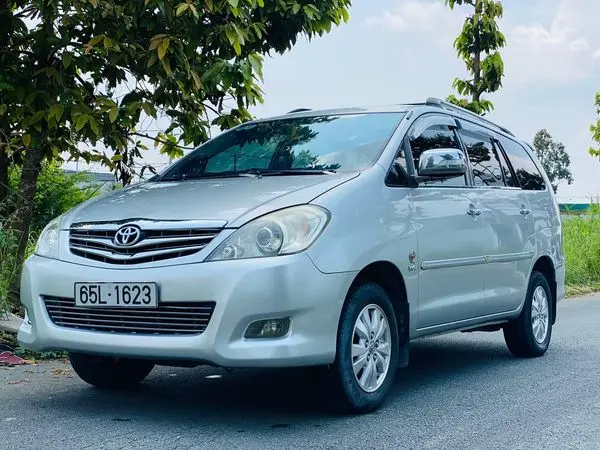 Toyota Innova 2009 – 2011