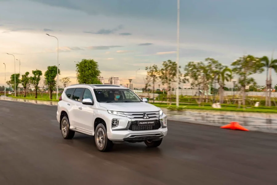động cơ Mitsubishi Pajero Sport
