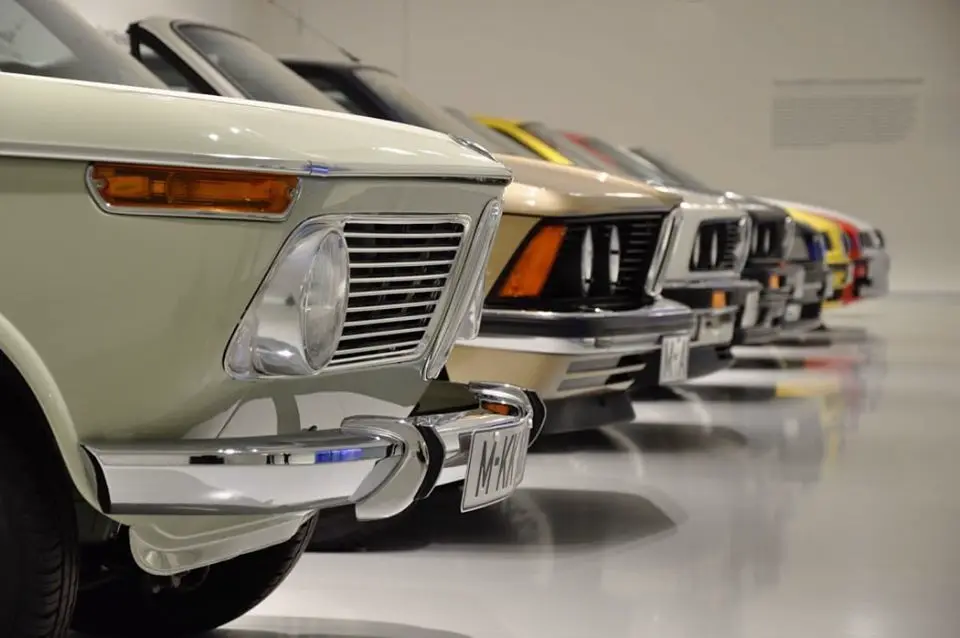 Xe BMW Khám Phá Chiến Dịch Thương Hiệu Độc Đáo