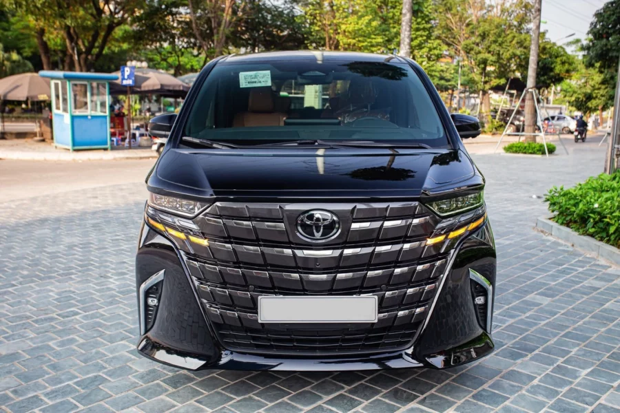 đầu xe Toyota Alphard