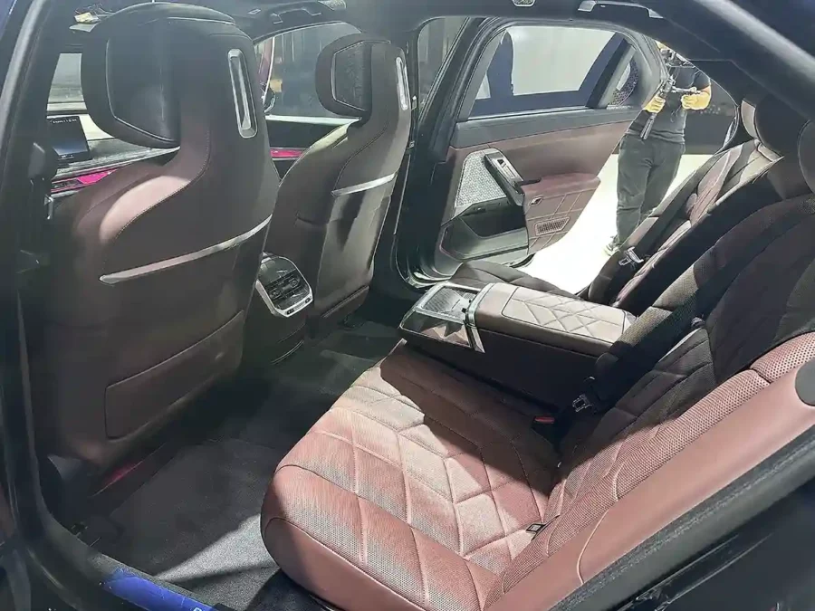 khoang hành khách BMW Series 7