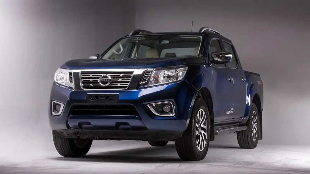 ngoại thất Nissan navara 2024