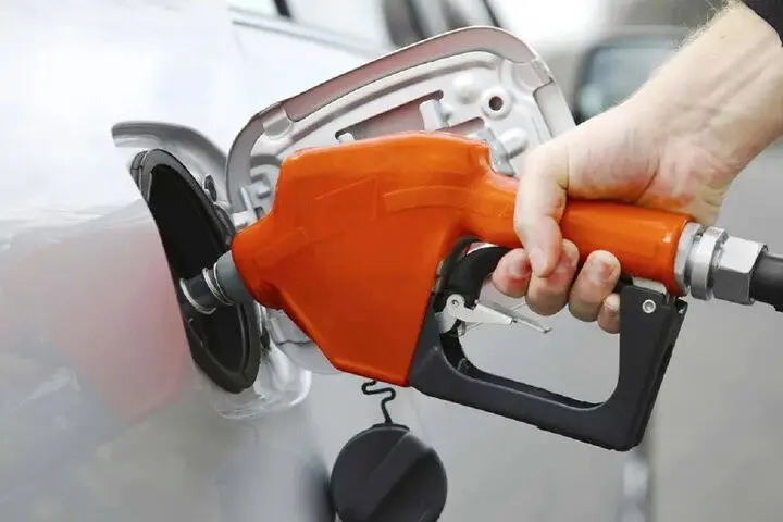 xe có thể đi được 11,2 km với 1 lít xăng