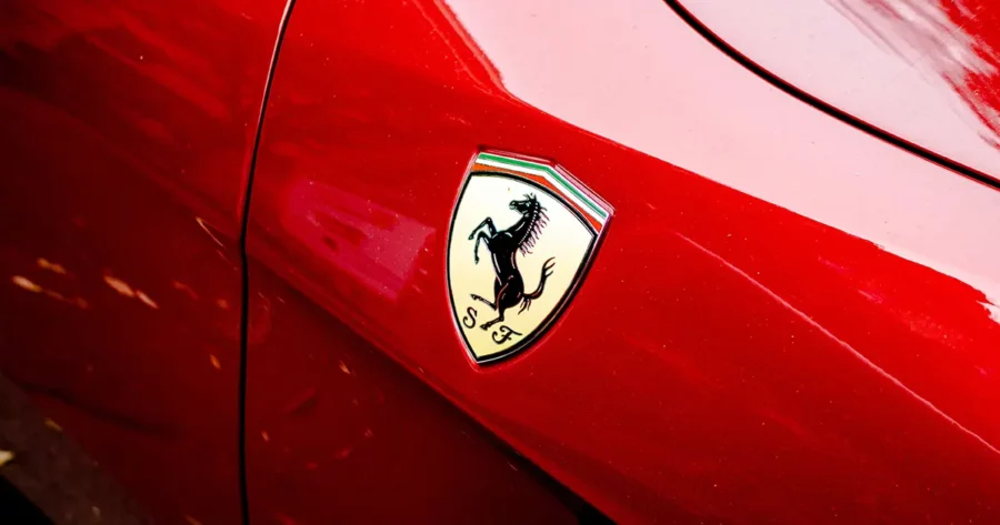 Logo Ferrari: Ký Hiệu Tốc Độ và Sự Sang Trọng