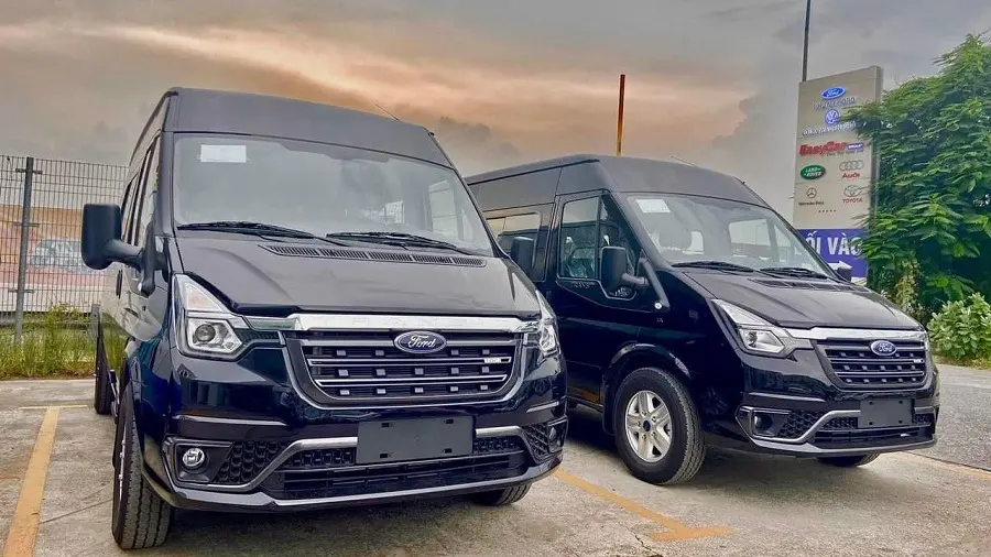Ngoại thất Ford Transit​​ 2024
