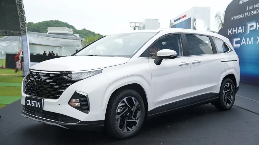 Thông số kỹ thuật Hyundai Custin 2024