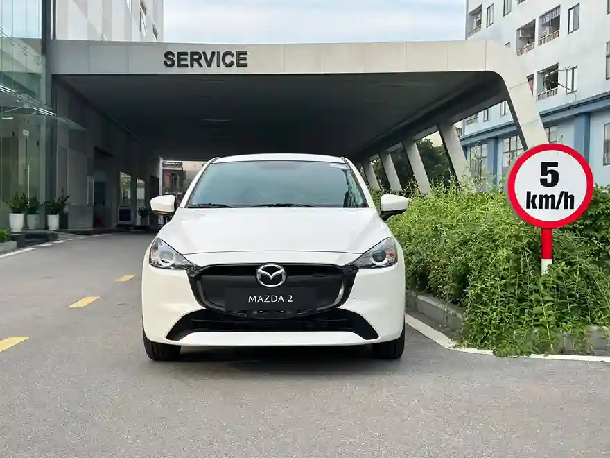 Ngoại thất Mazda 2 Sport 2024