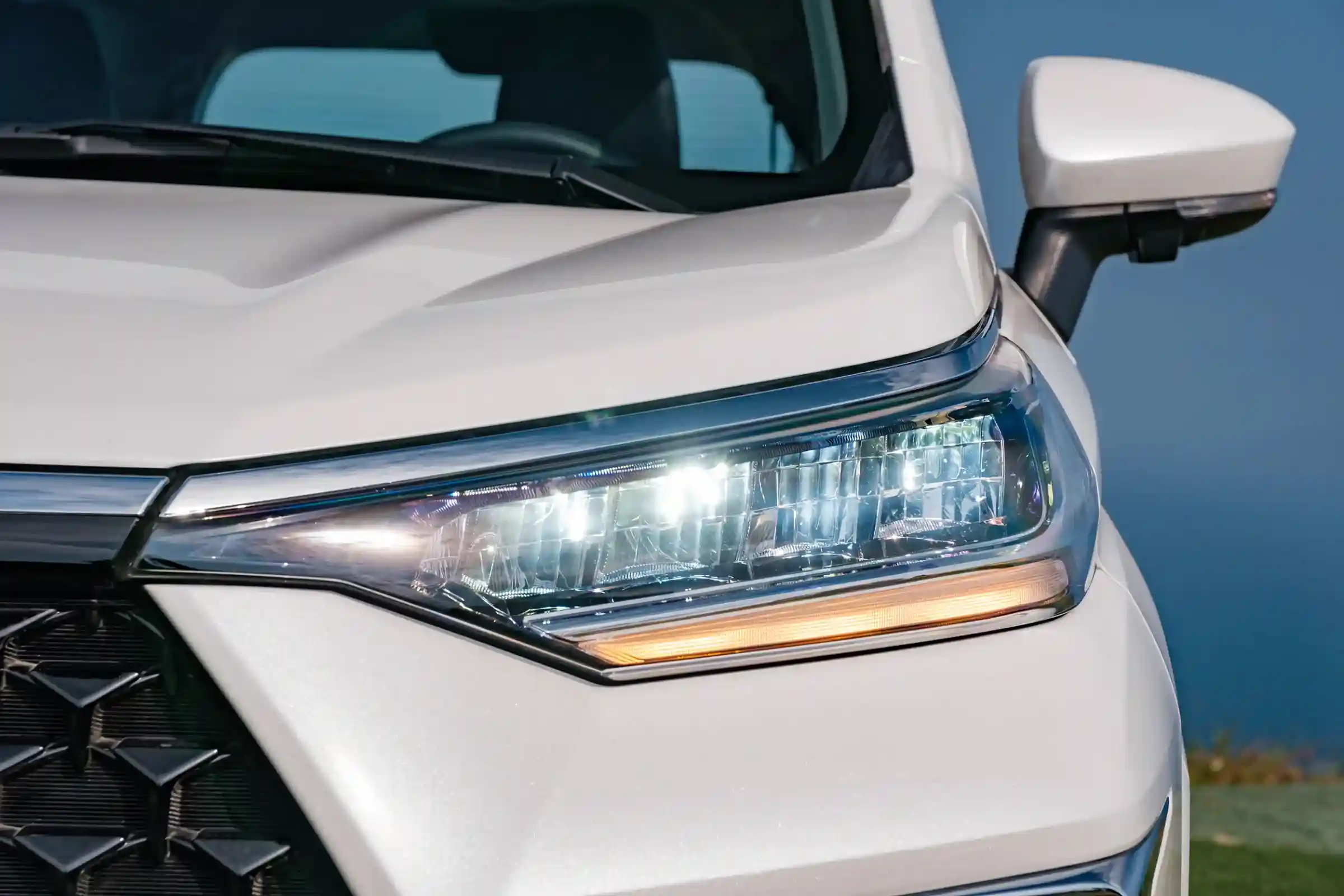 đầu xe Toyota Veloz