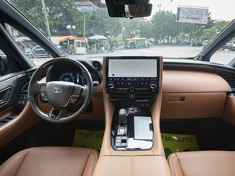 Đánh giá nội thất Toyota Alphard 2024