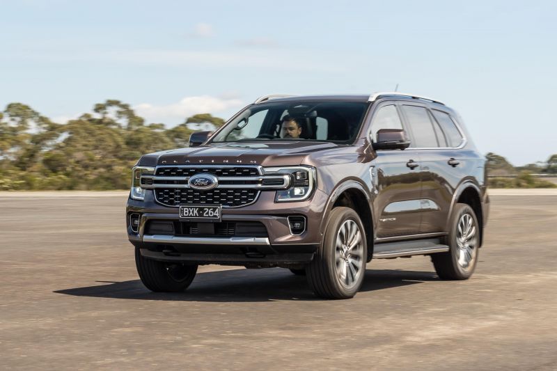 Ford Everest Platinum đang có mặt tại thị trường Việt Nam với một phiên bản duy nhất, được niêm yết với giá 1.452.000.000 VNĐ.
